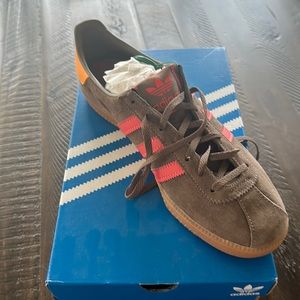 Brand new in box Adidas! Ordered men’s and needed women’s
